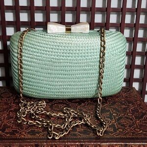 Kayu Annie Clutch